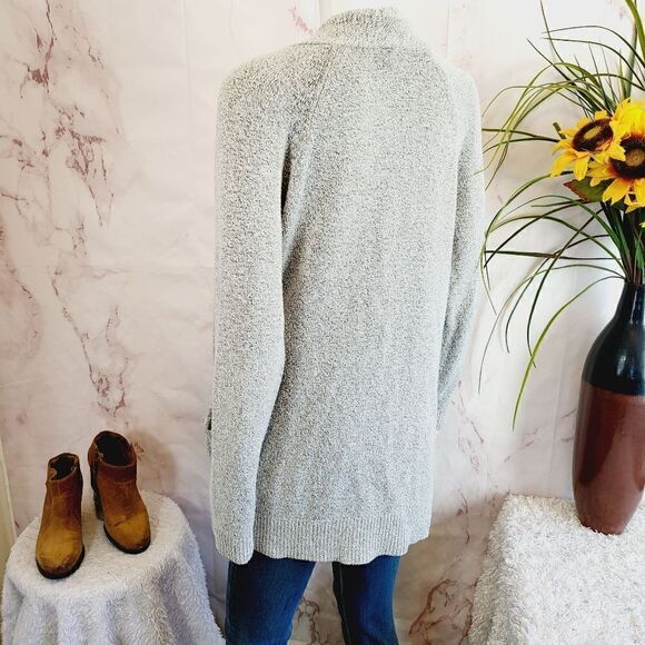 Torrid soft knit heather grey cardigan with pockets - Picture 3 of 7